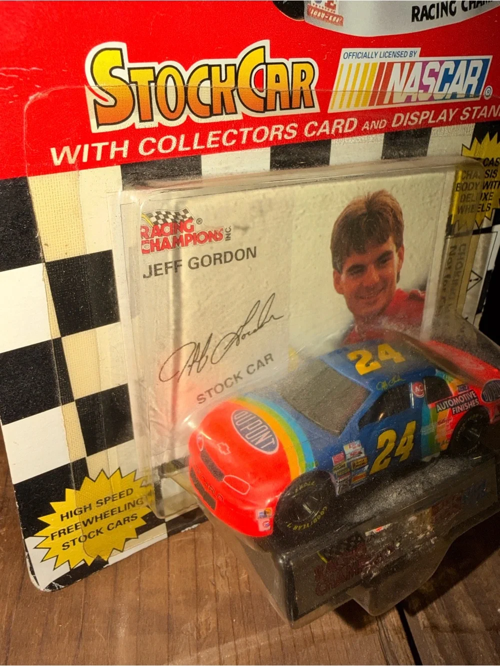 Jeff Gordon NASCAR #24 Championship Racing Car Toy Truck Key Chain 1995